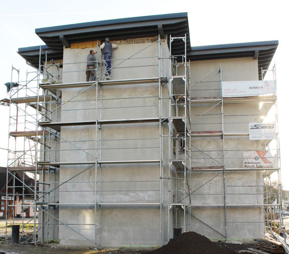 Keller-Baustelle mit Gerüst
